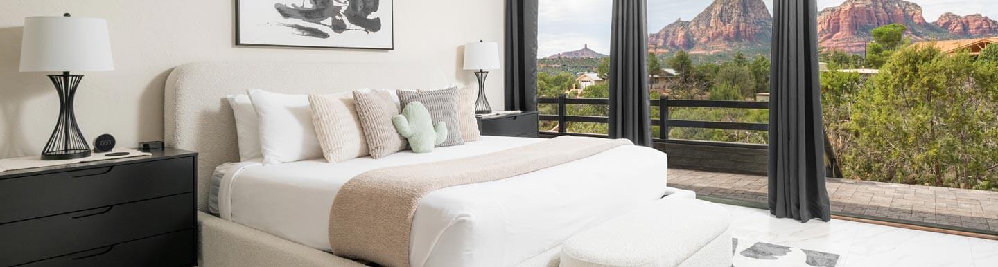 Luxury bedroom with moutain view